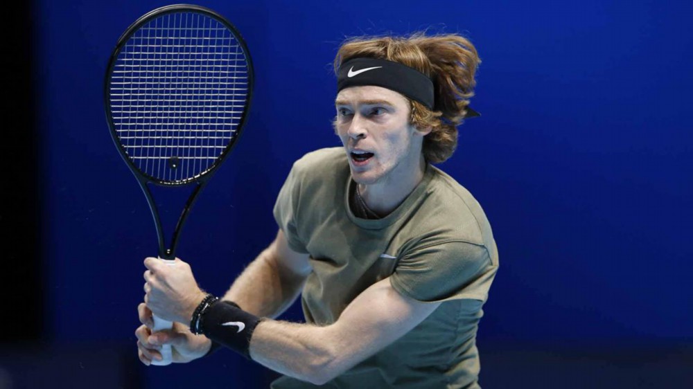 手同场竞技 手同场竞技