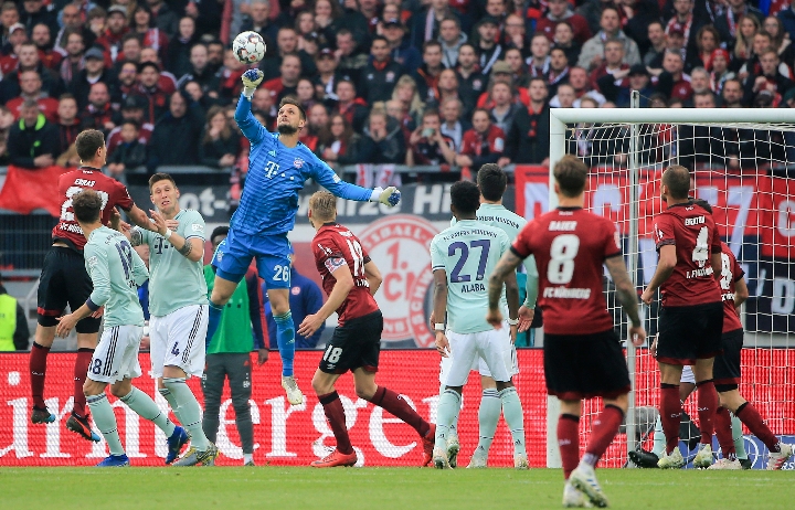 整个足球事 整个足球事