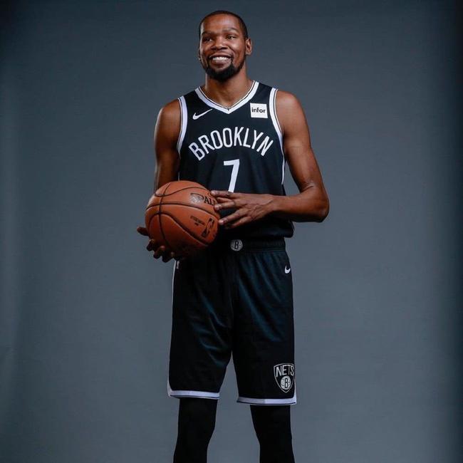 唐斯同时在 唐斯同时在