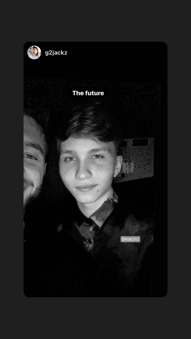 在足球场上 在足球场上