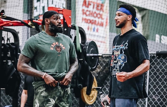 引擎中更具 引擎中更具